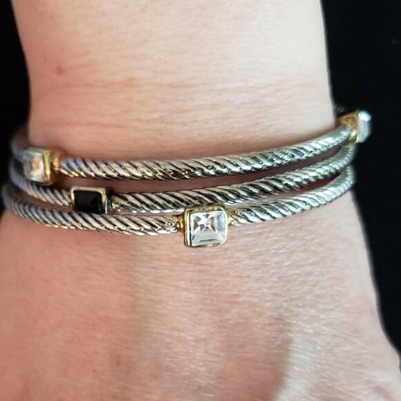 Set of 3 Bracelets - Picture 3 of 9